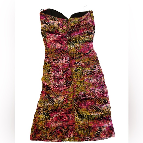 Small mini rouched dress (padded) - Picture 2 of 4